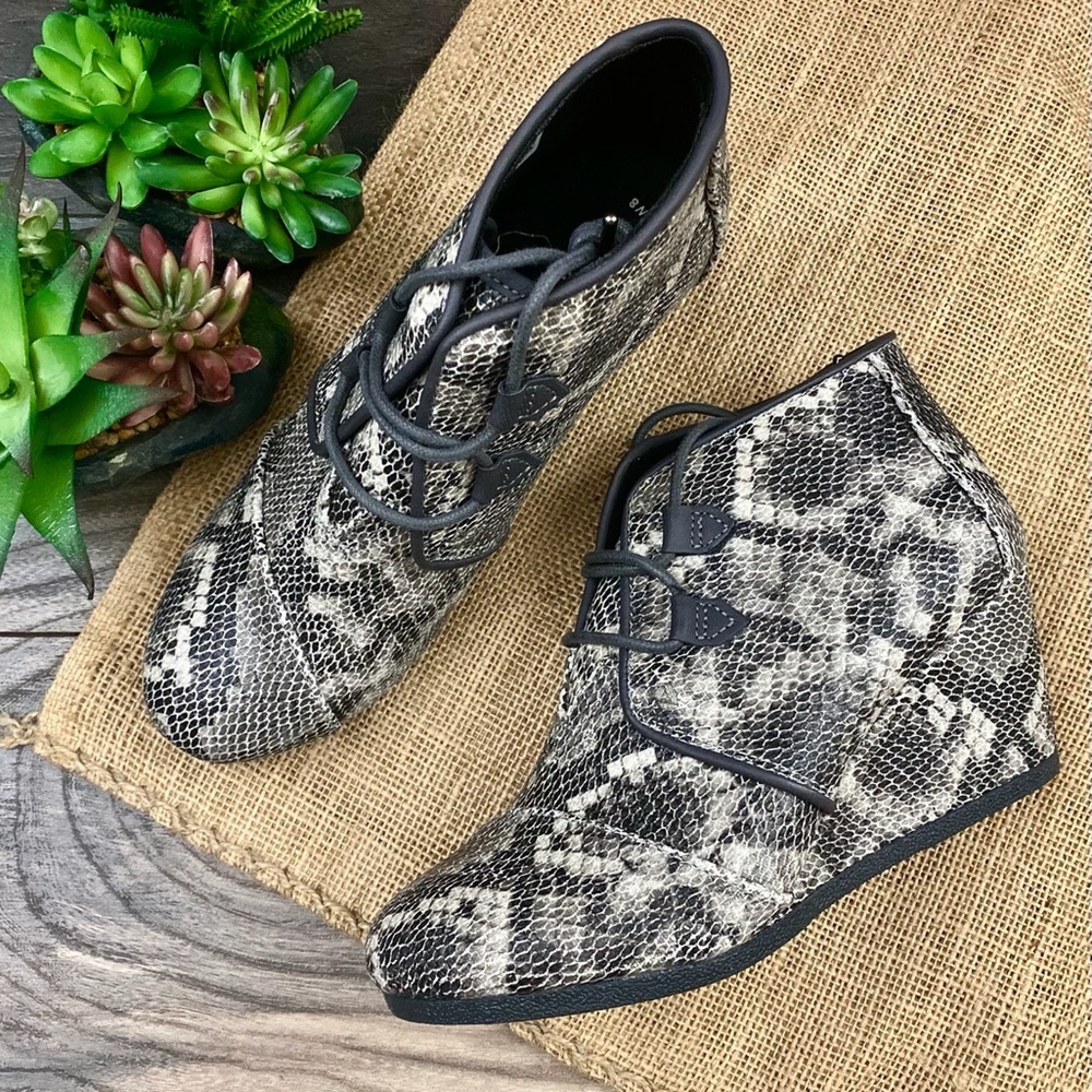 NEW Toms Kala Snakeskin Print Wedge Booties